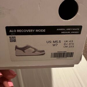 ALO Yoga Recovery Mode Sneakers - Gray and White